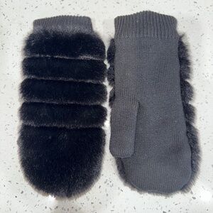 Ugg Black Mittens